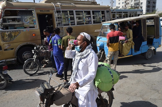 Extreme Heatwave Strikes South Asia as Pakistan Records 49°C in April